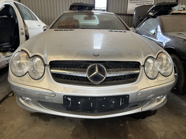 Mercedes Benz R230 SL ezst komplett csavaros eleje