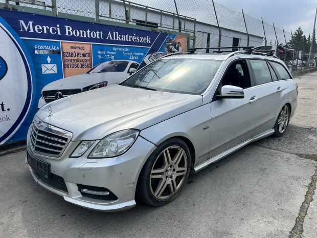 Mercedes Benz S212 E350CDI OM642852 Bontás