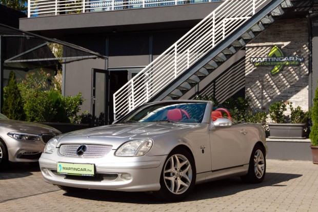 Mercedes-Benz SLK 200 Kompressor Gulwing RED Ed...