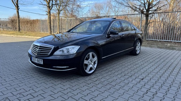 Mercedes-Benz S 350 L Bluetec (Automata) 60.000...