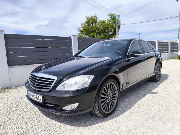 Mercedes-Benz S 350 (Automata) Tekintélyt paran...