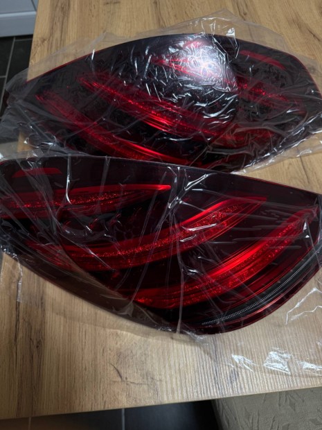 Mercedes Benz S class h�ts� l�mp�k