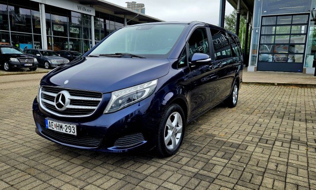 Mercedes-Benz V220