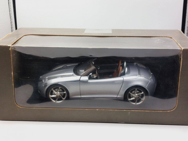 Mercedes-Benz Vision SLA Norev 1:18 1/18 modellautó