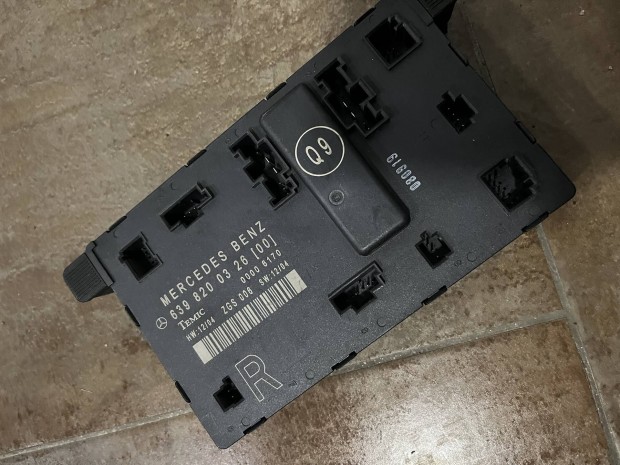 Mercedes Benz Vito W639 els� ajt� vez�rl� 639 820 00 26 (03)