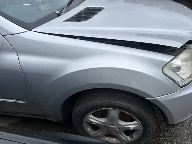 Mercedes Benz W164 ML jobb első sárvédő