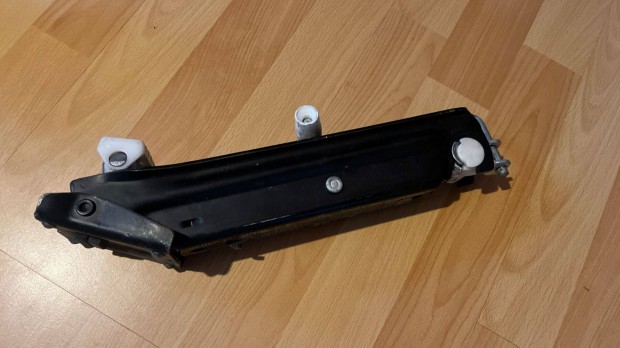 Mercedes Benz W203 C-oszt�ly W209 CLK C oszt�ly gy�ri aut� emel�