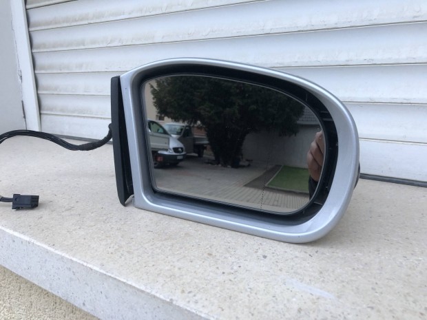 Mercedes Benz W203  visszapillant�