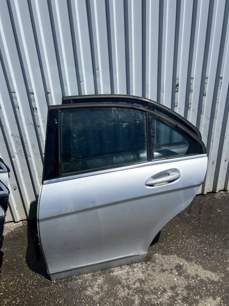 Mercedes Benz W204 C bal hts ajt