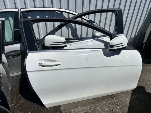 Mercedes Benz W204 C coupe bal, jobb ajt