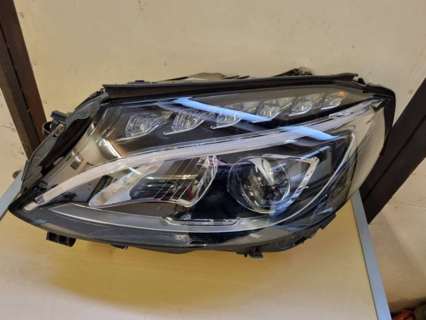 Mercedes Benz W205 C Bal első fényszóró A2059062504