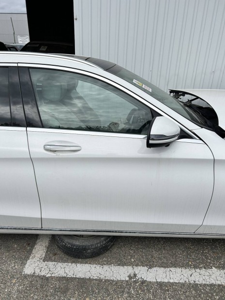 Mercedes Benz W205 C jobb első ajtó