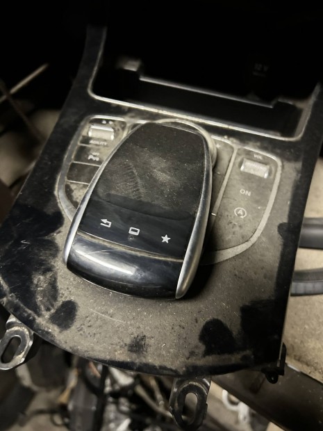 Mercedes Benz W205 C touch pad