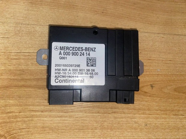 Mercedes-Benz W205 üzemanyag szivattyú vezérlő A0009002414