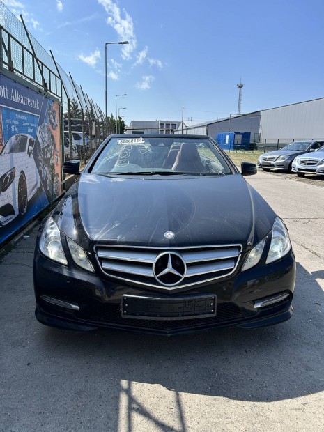 Mercedes Benz W207 E coupe komplett eleje