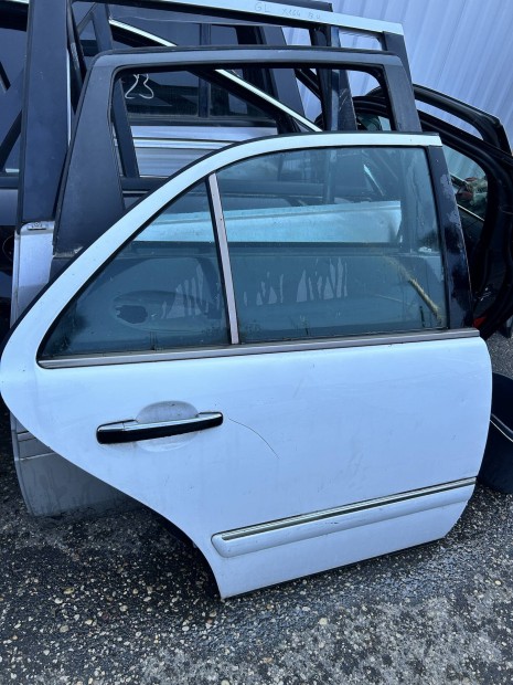 Mercedes Benz W210 E jobb hátsó ajtó