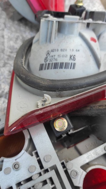 Mercedes-Benz W210 eredeti h�ts� l�mp�k