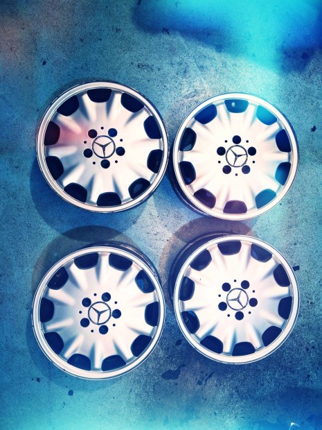 Mercedes-Benz W210 gy�ri alufelni garnit�ra 4 db A210 401 06 02