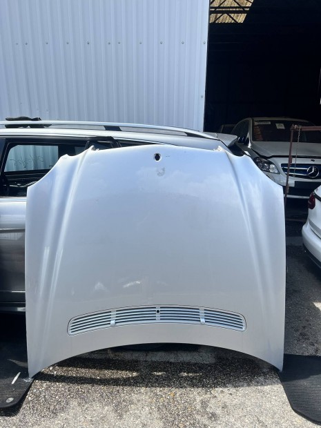 Mercedes Benz W211 E motorháztető
