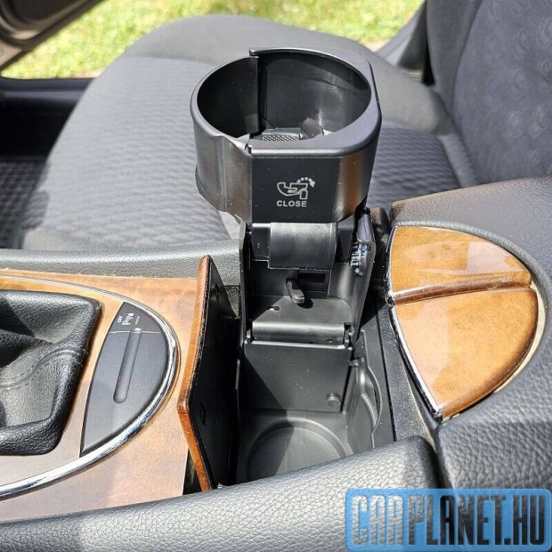 Mercedes-Benz W211 S211 poh�rtart� - italtart�