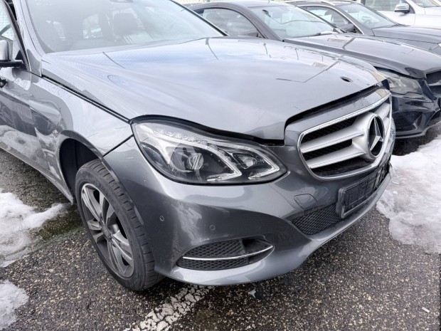 Mercedes Benz W212 E facelift komplett csavaros eleje
