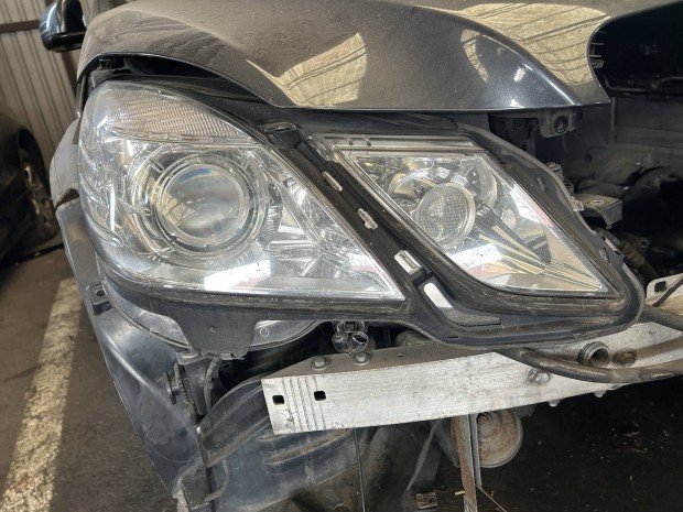 Mercedes Benz W212 E jobb els xenon fnyszr
