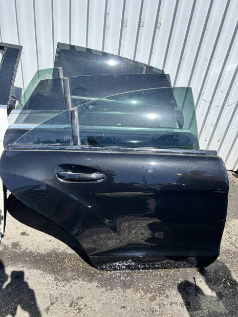 Mercedes Benz W218 CLS jobb hátsó ajtó