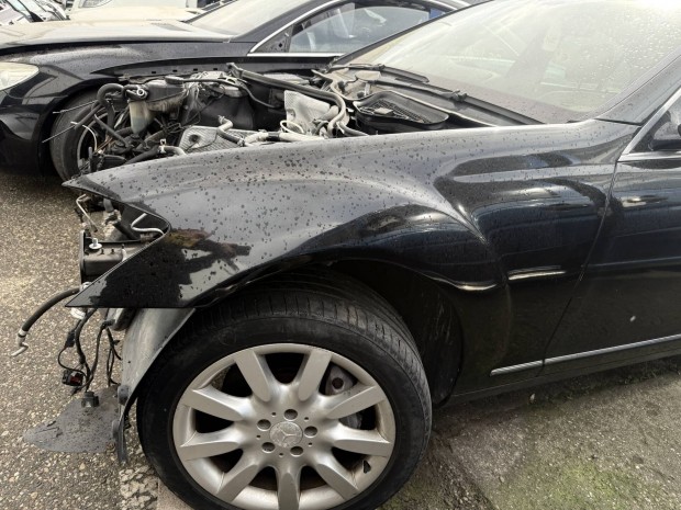 Mercedes Benz W221 S bal els� s�rv�d�