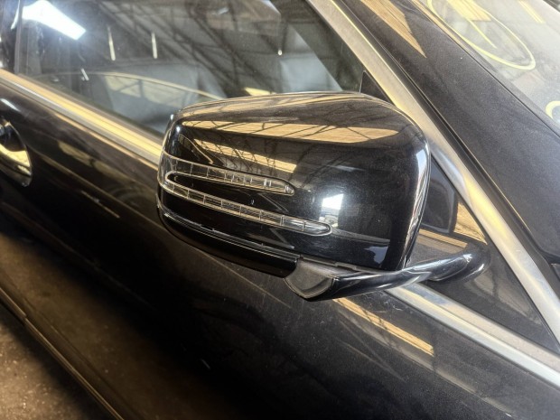 Mercedes Benz W221 S facelift jobbos t�k�r