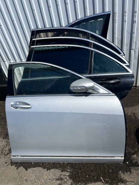 Mercedes Benz W221 S jobb els ajt