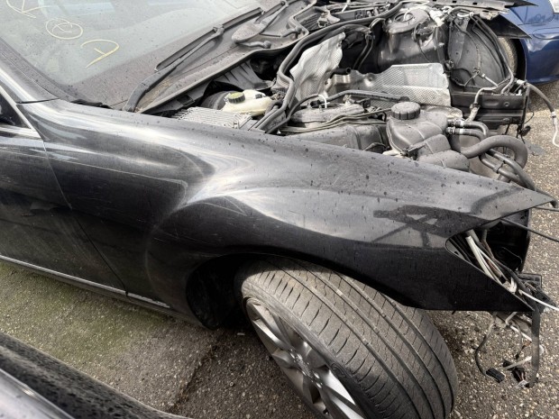 Mercedes Benz W221 S jobb els� s�rv�d�
