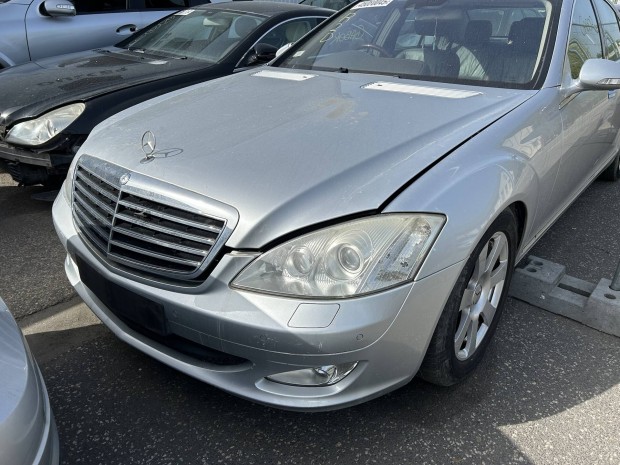 Mercedes Benz W221 S komplett csavaros eleje