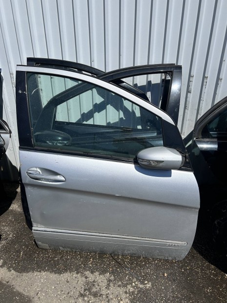 Mercedes Benz W245 B jobb első ajtó