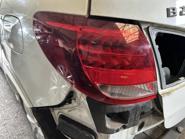 Mercedes Benz W246 B bal hátsó led lámpa