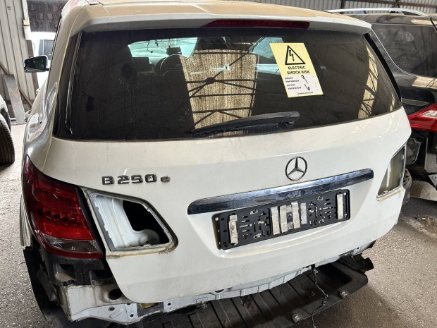 Mercedes Benz W246 B csomagtér ajtó