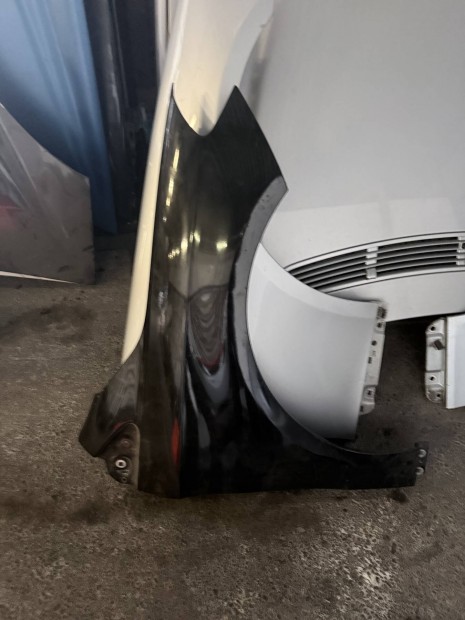 Mercedes Benz W246 B jobb els� s�rv�d�