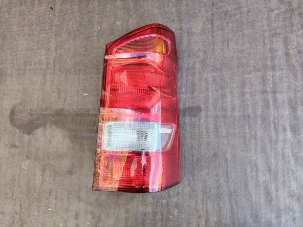 Mercedes Benz W447 Vito 2014- jobb hts lmpa Gyri Hella R191014