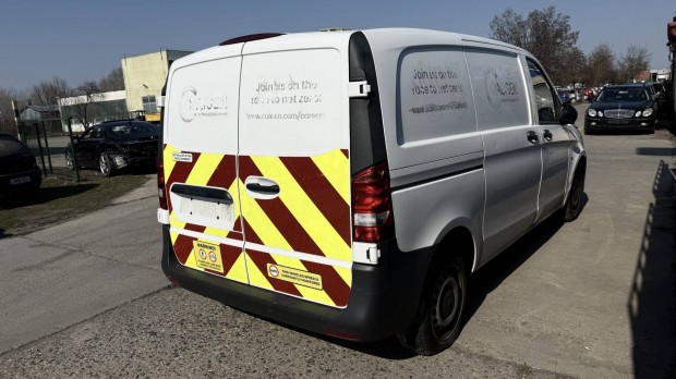 Mercedes Benz W447 Vito 2 oldalra ny�l� h�ts� ajt�