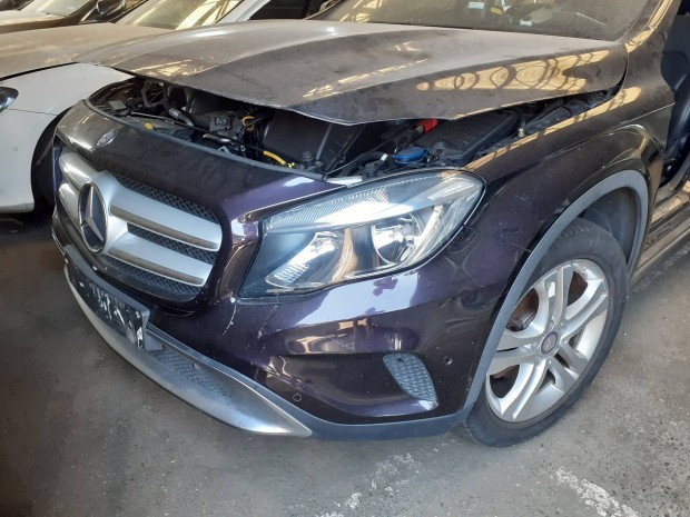 Mercedes Benz X156 GLA komplett csavaros eleje 