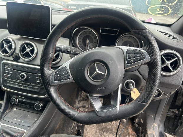 Mercedes Benz X156 GLA kormány