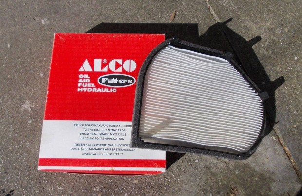 Mercedes-Benz /93.03-2004.04-ig / pollensz�r�