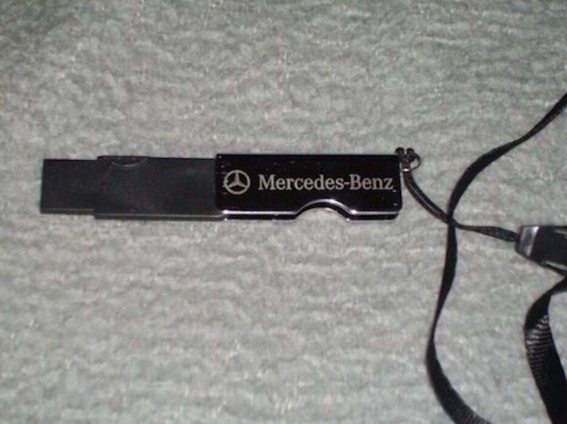 Mercedes-Benz, Mercedes krm 2.0 USB pendrive 16 GB