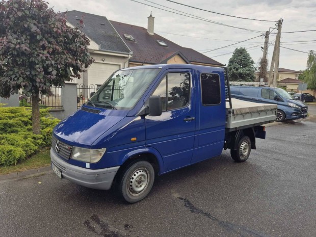 Mercedes-Benz  Sprinter