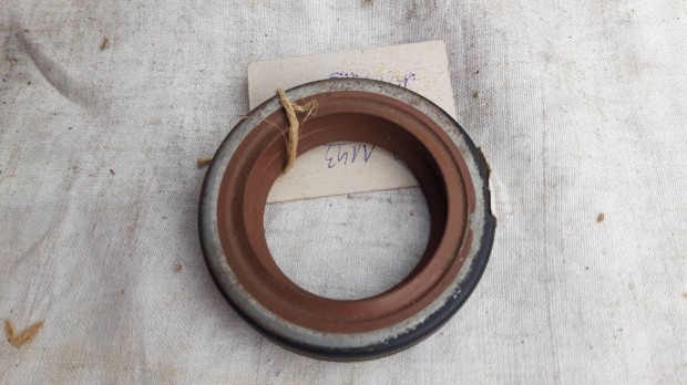 Mercedes Benz első főtengely szimering W123,W114,W126,W116,W460 j