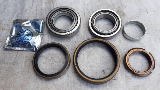 Mercedes Benz  hts kerkcsapgy garn.W123,W126,W114,W115 1996ig 