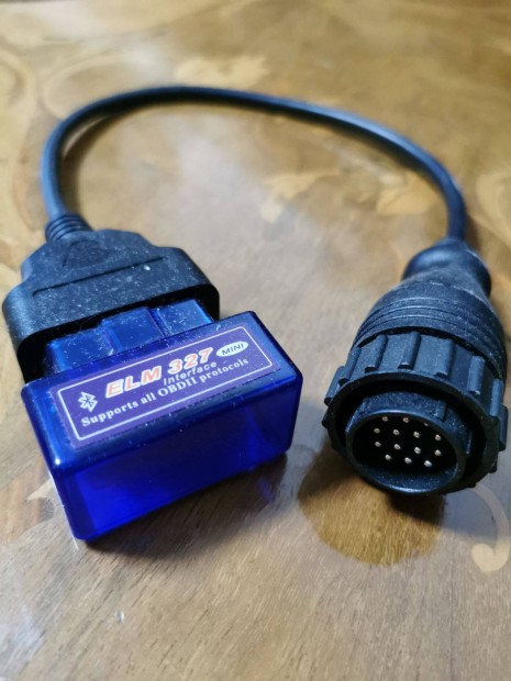 Mercedes-Benz adatk�bel atalakit� bluetooth adapterrel