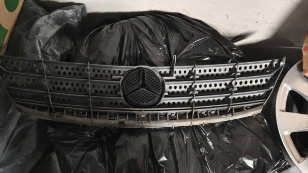 Mercedes-Benz alufelni �s h�t�r�cs 