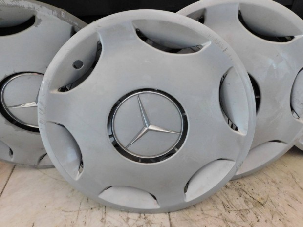 Mercedes-Benz dsztrcsa 15"-os, 4 darab!