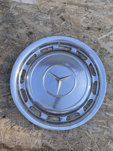 Mercedes Benz dsztrcsa w123