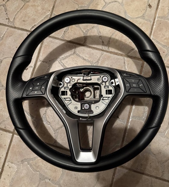 Mercedes Benz kormány